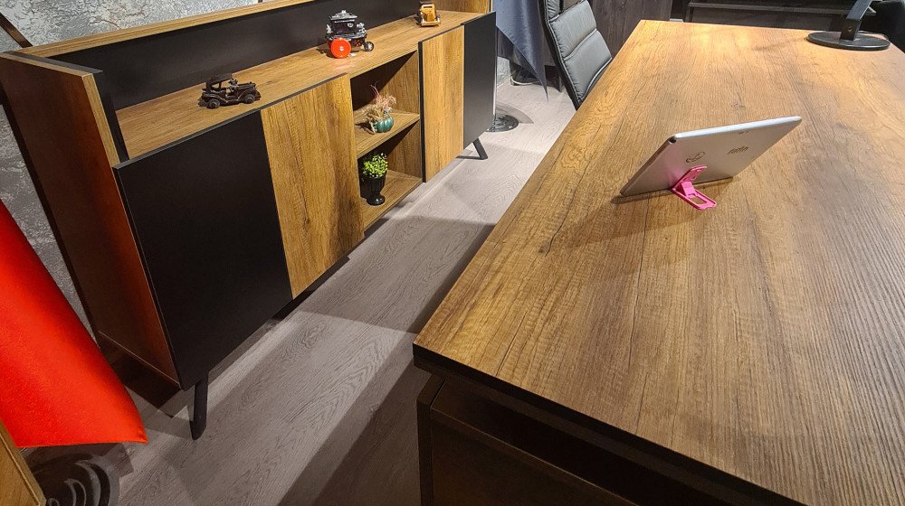 Çizgi Masa Takımı